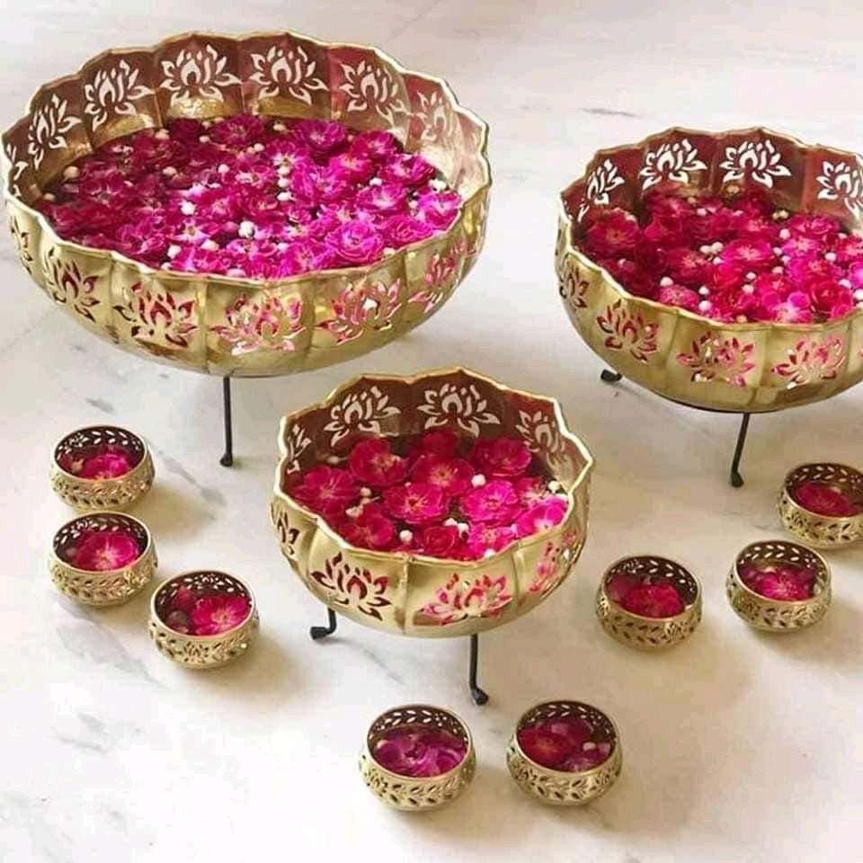 Uruli With Stand Set of Three with 6 votives