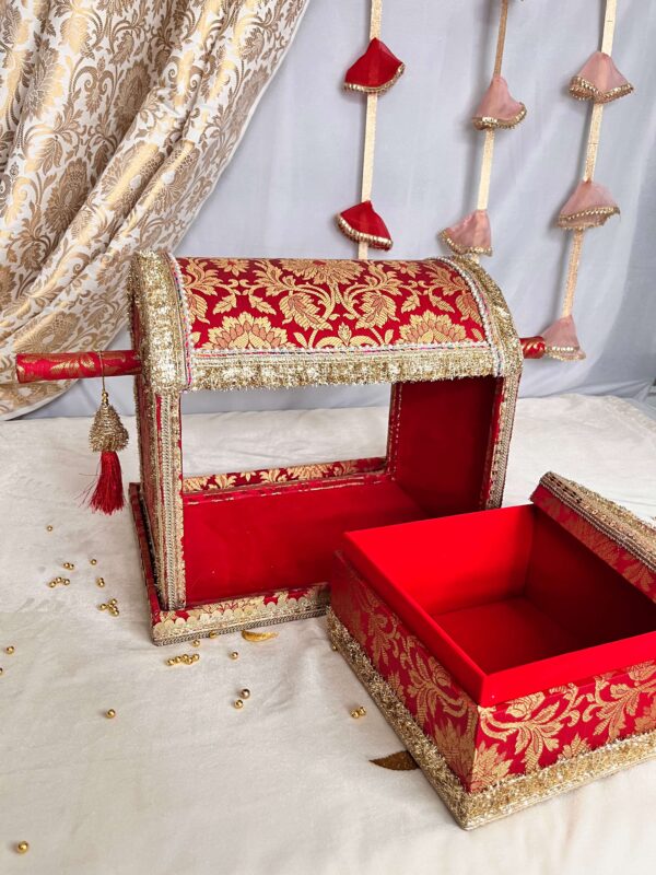 Sahi Chithi Palki: Red - Image 3
